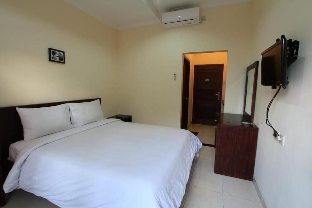 Surya Guest house *